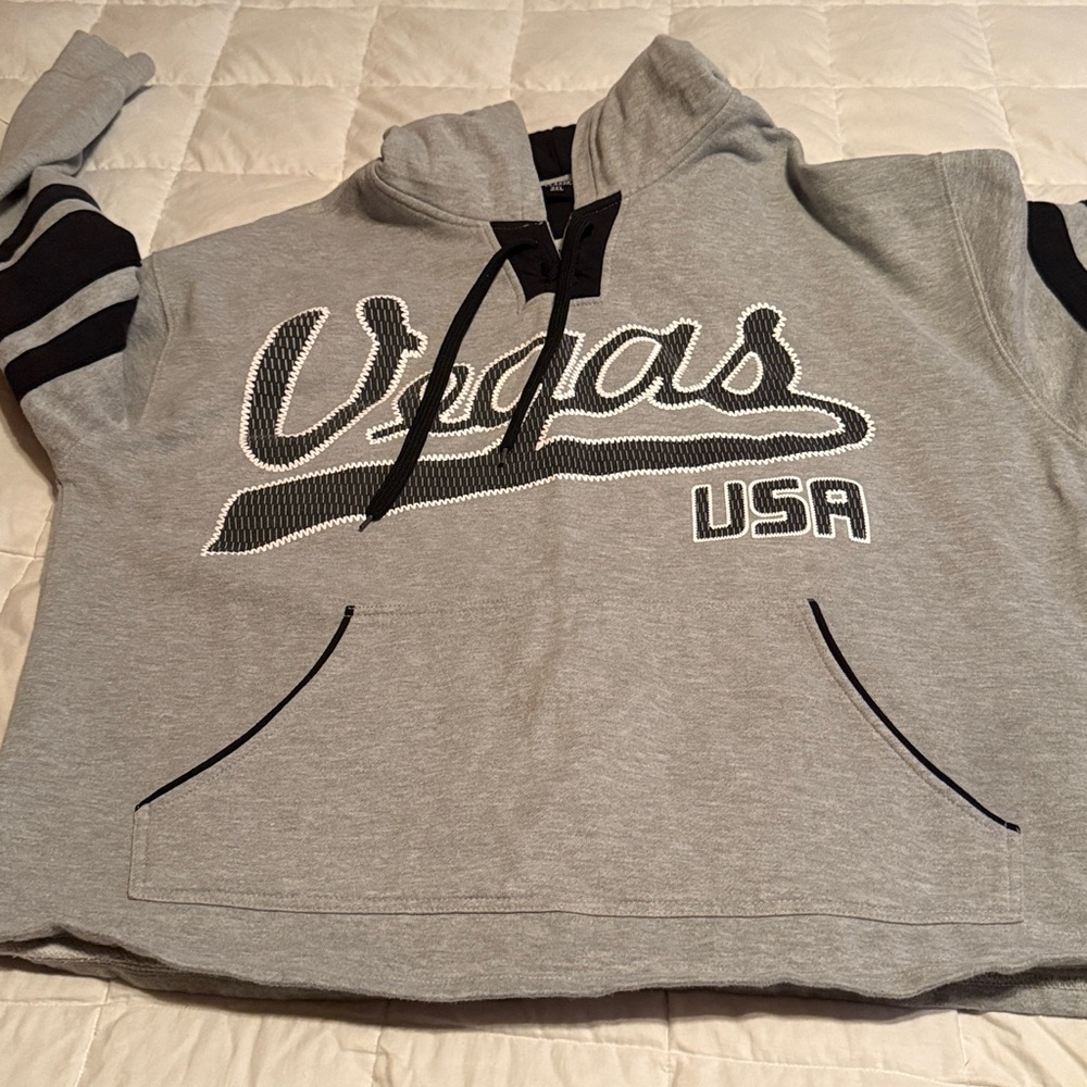 DC Classic Gray and Black Men's Size 3XL Vegas USA Hoodie Drawstrings Pockets